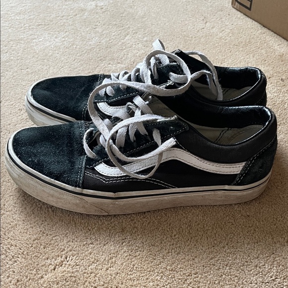 Vans - Picture 3 of 5